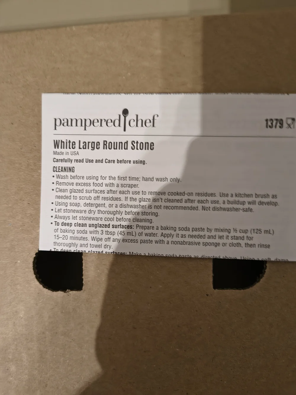 Pampered Chef White Large Round Stone - Natural Tan/Brown Box